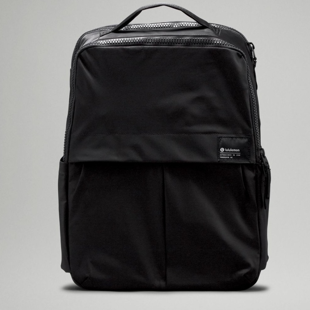 Lululemon “Everyday Backpack 2.0” 23L Black